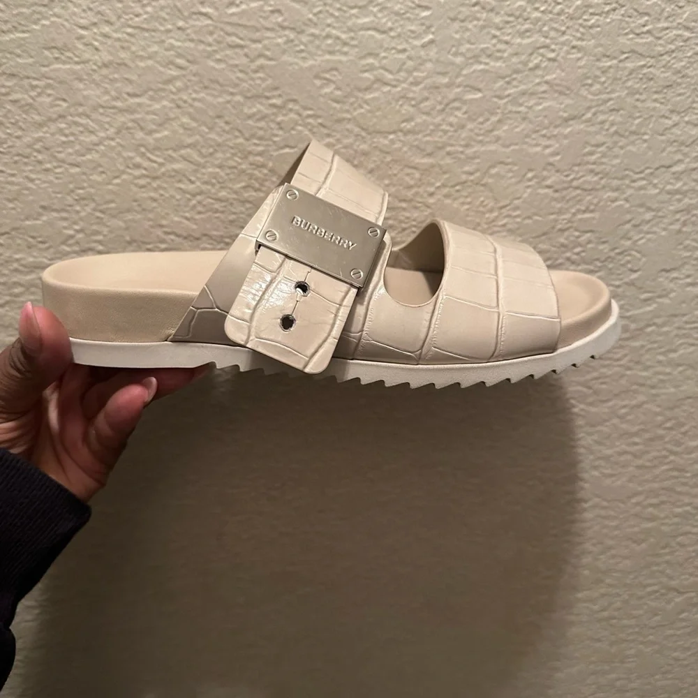 Burberry sandals - Picture 10 of 11